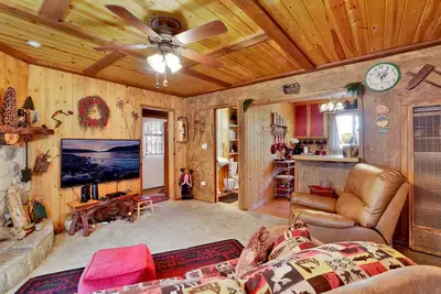 Image de Cozy Bear Pines Log Cabin Retreat at Big Bear