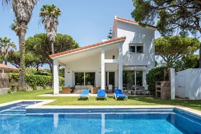Image de Villa 'El Cenador - Solo Familias' avec piscine privée, Wi-Fi et climatisation