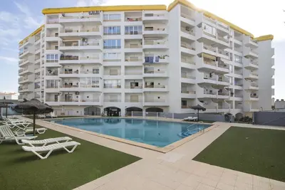 Image de Appartement 'Hilcity' avec piscine partagée, jardin partagé et balcon