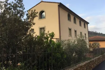 Image de Appartement 'Calci - Dal Monte Al Mare' avec vue sur les montagnes, jardin partagé et Wi-Fi