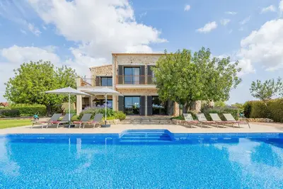 Image de Villa 'Viduleto' avec vue sur les montagnes, piscine privée et Wi-Fi