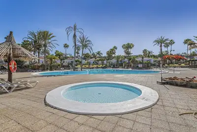 Image de Precioso En Maspalomas' avec piscine partagée, Wi-Fi et climatisation