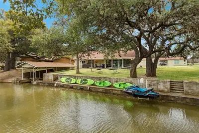 Image de Book 3 get 1 night Free | Boat Lift & Pets | Canal