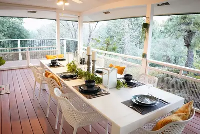 Experience Luxury: 3000 Sq. Ft. Retreat with Private Dog Park near Yosemite!