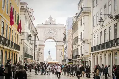 Image de Central Lisbon Apartment: 2 Balconies, Historical View