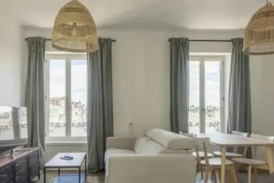 Image de Grand t2 Lumineux, Spacieux et Central \n4eme étage sans ascenseur