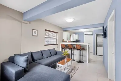 Image de Baha Bliss - Beautiful two bedroom apartment near BahaMar and beach.