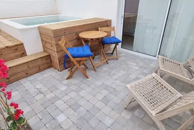 Image de Xenonas studio avec petite piscine privée