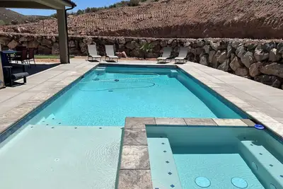 Image de Brand new home! ! Zion's Edge, Kolob Canyon, Private Pool, Hot Tub, Views!