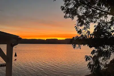 Image de Cozy apartment on Keuka Lake, close to Keuka College, wineries and breweries.