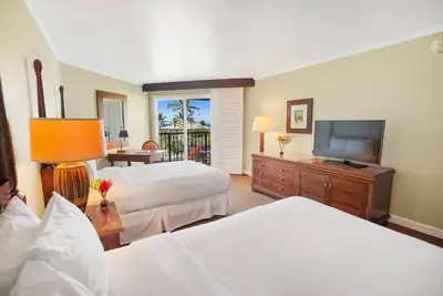 Image de Premium Pool Ocean View 2 Double Beds at Kauai Beach Resort & Spa