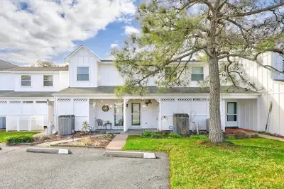 Image de Lovely Mallard Lakes townhome, minutes from Fenwick and Oc beaches.
