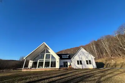 Image de Livingston Manor Lodge - brand new, modern upstate house - 10 min from town