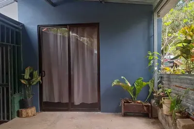 Image de ! A Sólo 10 Minutos de la Playa! La Habitación Equipada Ideal Para su Estadía