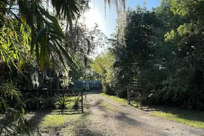 Image de Old Florida Cowboy Cabin at Rain Frog Ranch!