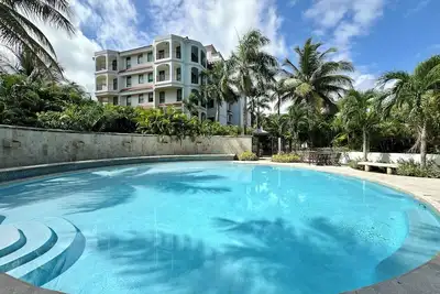 Image de Beachside Haven: Luxury Condo, Pool, and Golf with Views to El Yunque