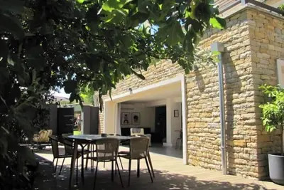 Image de logement entier-bas de villa secteur Hyères piscine hammam spa