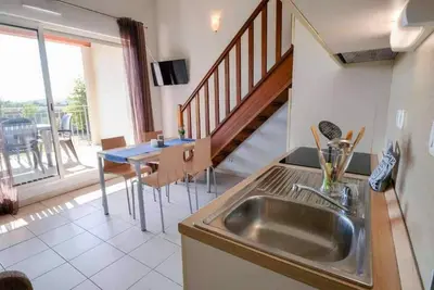 Image de Logement :Résidence Château de Jouarres - Azille