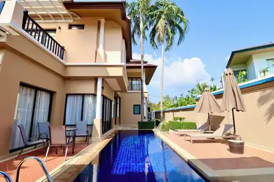 Image de Elegant Lakeside Villa Laguna by Apart Homes