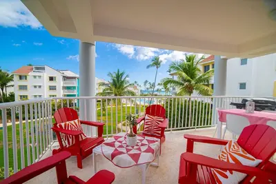 Image de Playa Turquesa M302, 300 Mbps, Private Beach Access, Blissfully Soundproofed