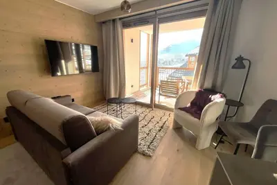 Image de Pied des pistes de ski, 3ème étage, piscine, balcon, parking, télévision, casier à ski, 43m²
