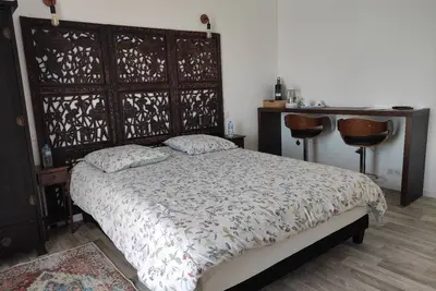 Image de Chambre d'hôtes pour 2 à 4 pers. Salle de bain balnéo. Proche du Lac du Salagou.