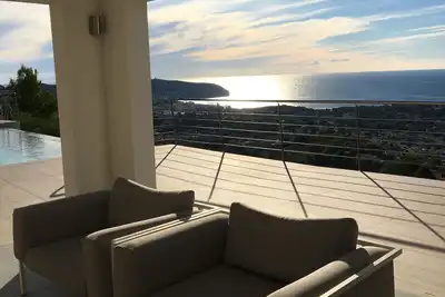 Image de Villa met Zeezicht, Wifi en Airconditioning