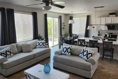 Image de Your Dream 5 Br Getaway -Sleeps 12+-Great Location