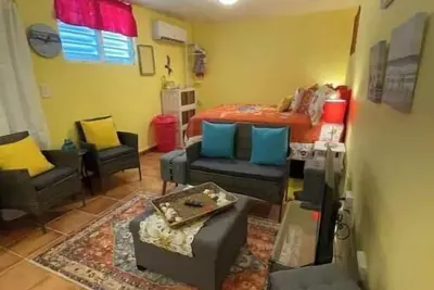 Image de Cute n Cozy Apartment Near the Beach!