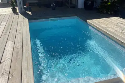Image de Ravissante maison refaite avec piscine chauffée Proche commerces, golf et mer