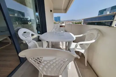 Image de Piso Moderno 4 Dormitorios con Piscina, , Gimnasio, Sala de Yoga y Parking