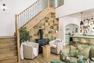 Image de Mediterranean Escape: Cabin 4, Renovation Resort Season 1 Winner!