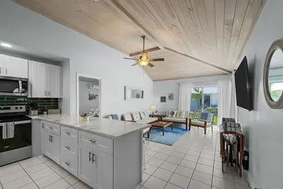 Golf Cart Included, Inagua Villa, Treasure Cay, Bahamas, 100 yards from beach