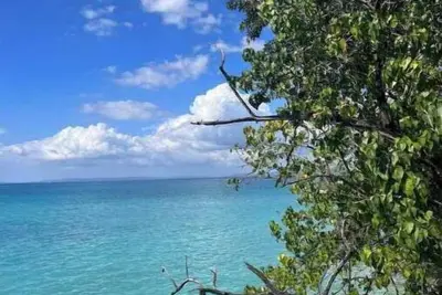 Image de Free Wifi & Steps from the beach, Room 5 @ Happy Life Villas