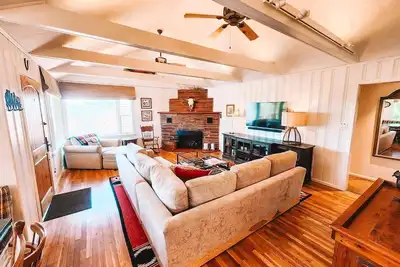 Image de Gorgeous Home by The Broadmoor Hotel & Cheyenne Mtn Zoo! \n