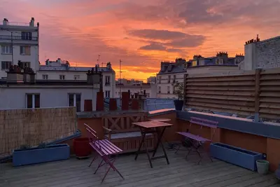 Image de Terrasse et Appartement Typiquement Parisien