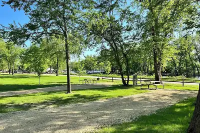 Image de Studio cottage at Lake Road Campground, near the Majestic Mississippi River.