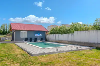 Image de Belle maison à Privlaka avec WiFi