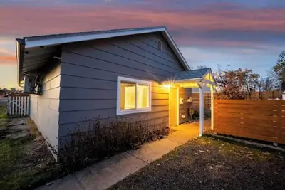 Image de Cozy Casa Estrella Near Wwu\n\n