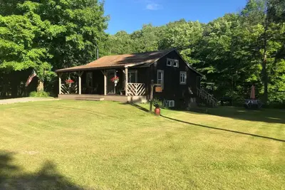 Image de Waterfront Debruce Riverside Cabin Directly on the Willowemoc River!