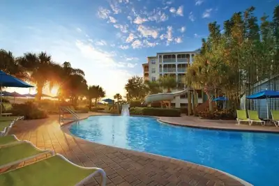 Image de Orlando | Couples Lake Escape | Pool + Waterpark