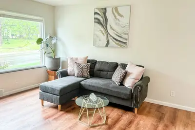 Image de Akron Abode - 2 pm Check In & Check Out