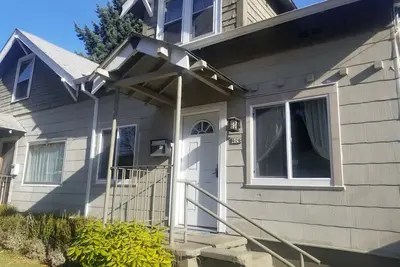 Montavilla Manor