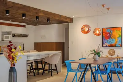 Image de Chic and Modern 9th floor 2b/2b Apt in Downtown