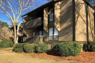 Image de Pinehurst Lakeview 2br Condo - Waterfront and Pool!