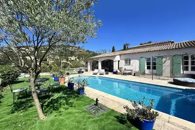 Image de Villa climatisée avec piscine privée pour 8 personnes à La Londe-Les-Maures