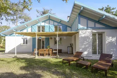 Image de Waikiki Family House: Nature, Pin, Piscine, Ocean et Forêt à pied