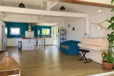 Image de Villa Solagon, pied dans l'eau avec piscine dans un coin tranquille de l'Ouest