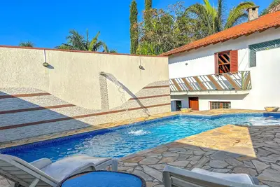 Image de Incrível casa com lazer completo e WiFi -Ibiúna/Sp