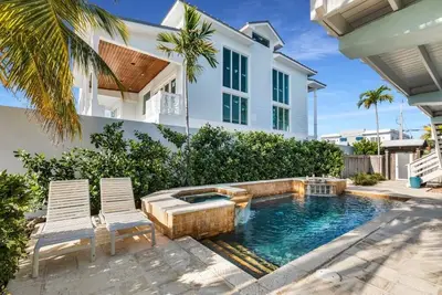 Image de Ultimate Keys Oasis! 4 Bedroom, Poolside Retreat!